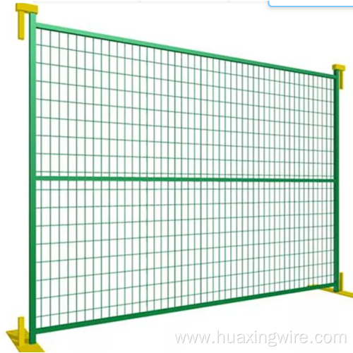 Powder coating temporary metal fence